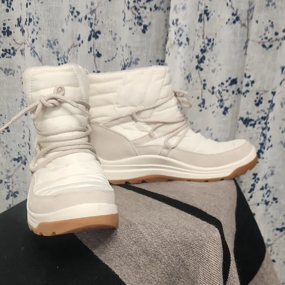 Ryka Size 11 NEW Winter Boots - Picture 2 of 6